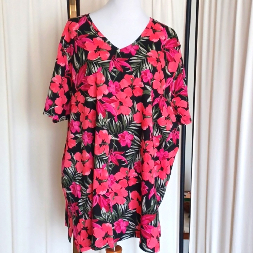 NWOT  -  Catherine's Easy Fit Tee/Tunic - Bright Floral - Size 2XP -Petite